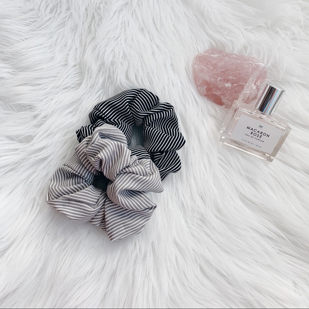 (5 🌟) 🆕 6 PACK Striped Scrunchies - Picture 5 of 8